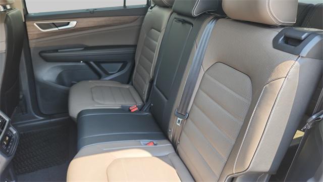 new 2025 Volkswagen Atlas car, priced at $46,009