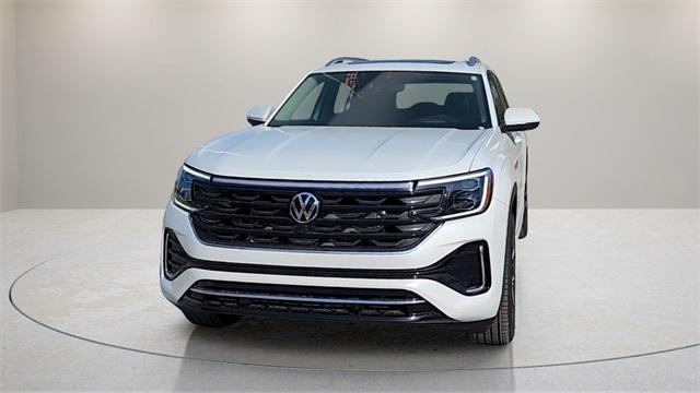 new 2025 Volkswagen Atlas car, priced at $52,446