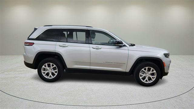 used 2022 Jeep Grand Cherokee car, priced at $34,779