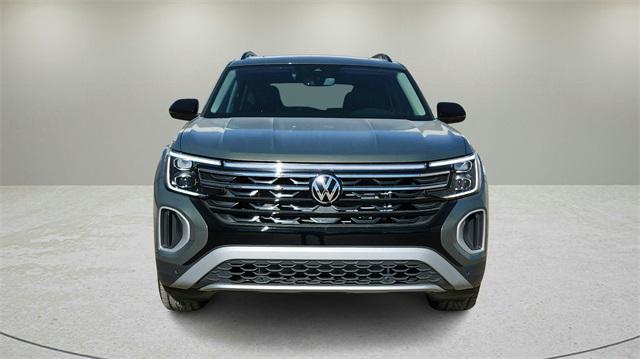 new 2025 Volkswagen Atlas car, priced at $45,502