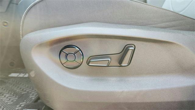 new 2025 Volkswagen Tiguan car, priced at $31,682