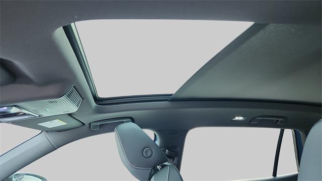 new 2025 Volkswagen Tiguan car, priced at $38,115