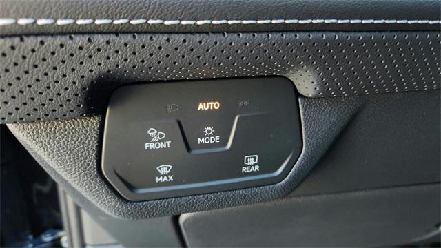 new 2025 Volkswagen Atlas car, priced at $38,992