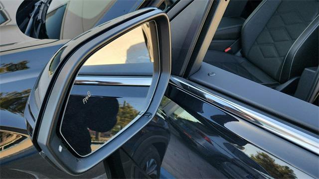 new 2025 Volkswagen Atlas car, priced at $38,992