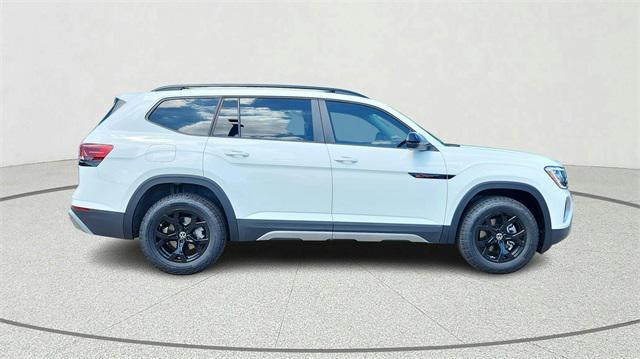new 2025 Volkswagen Atlas car, priced at $44,502
