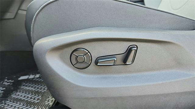 new 2025 Volkswagen Tiguan car, priced at $36,558
