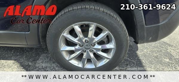 used 2015 Jeep Cherokee car, priced at $5,995