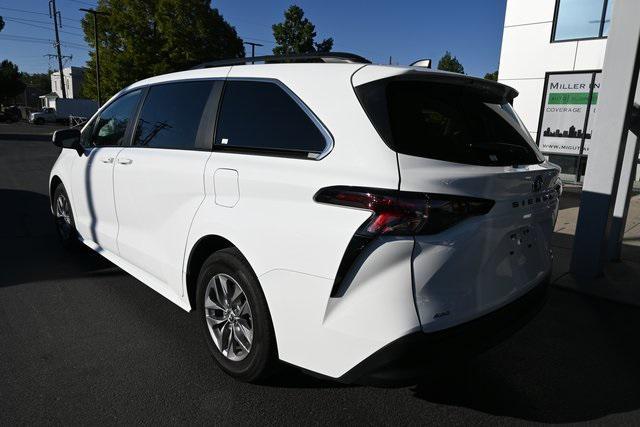 used 2023 Toyota Sienna car