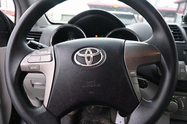 used 2010 Toyota Highlander car