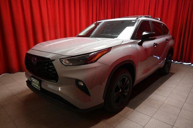 used 2024 Toyota Highlander Hybrid car, priced at $45,526