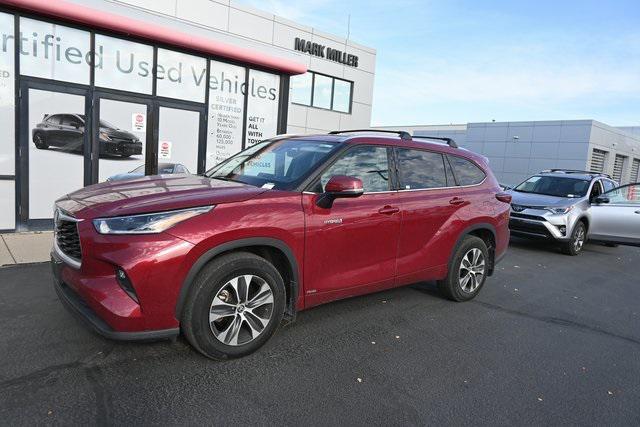 used 2021 Toyota Highlander Hybrid car, priced at $40,113