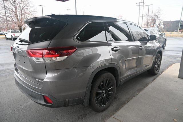 used 2019 Toyota Highlander car, priced at $28,318