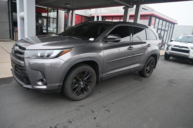 used 2019 Toyota Highlander car, priced at $28,318