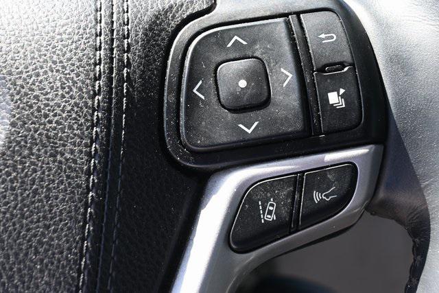 used 2017 Toyota Highlander car, priced at $21,675