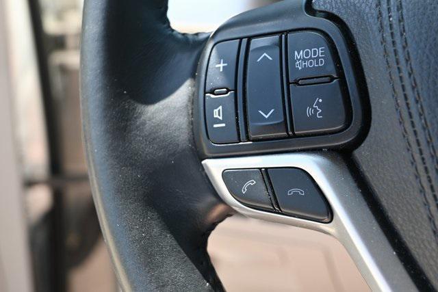 used 2017 Toyota Highlander car, priced at $21,675