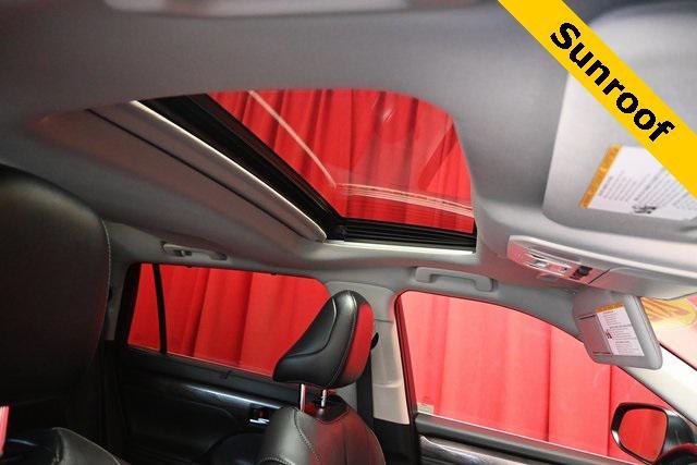 used 2021 Toyota Highlander Hybrid car, priced at $39,057