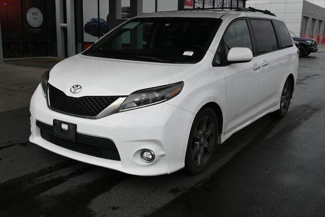 used 2015 Toyota Sienna car, priced at $18,266