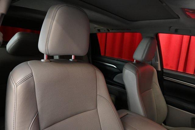 used 2015 Toyota Highlander car, priced at $19,950