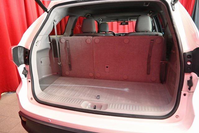 used 2015 Toyota Highlander car, priced at $19,950