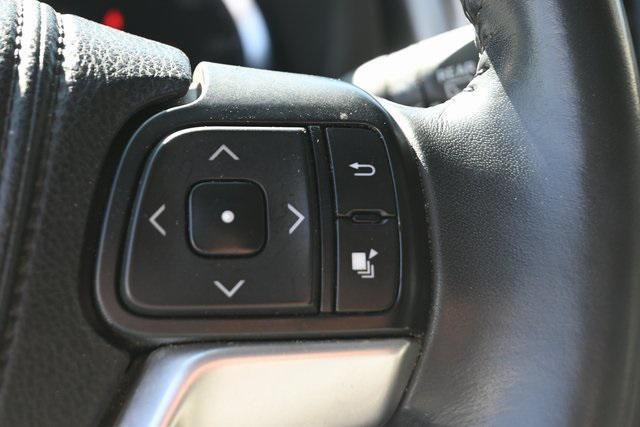 used 2015 Toyota Highlander car, priced at $20,395