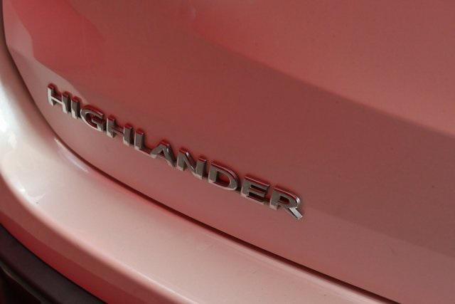 used 2015 Toyota Highlander car, priced at $19,950