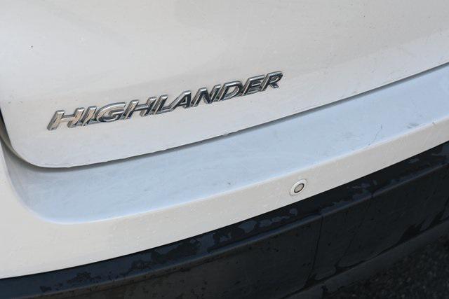 used 2015 Toyota Highlander car, priced at $20,395