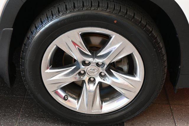used 2015 Toyota Highlander car, priced at $19,950