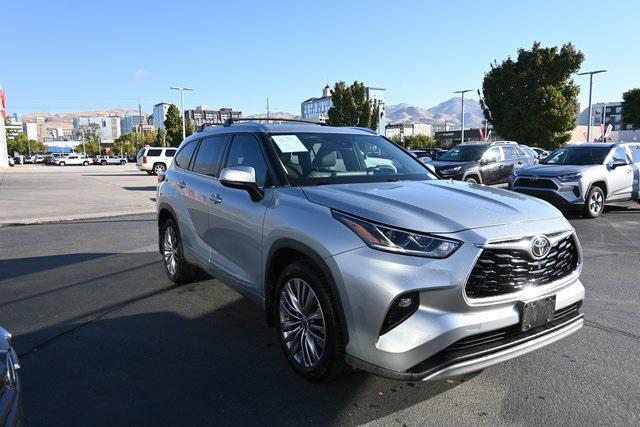used 2020 Toyota Highlander car, priced at $26,097