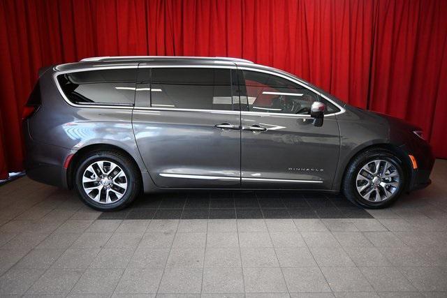 used 2022 Chrysler Pacifica car, priced at $33,660