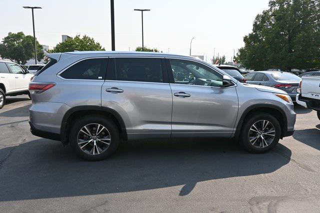 used 2016 Toyota Highlander car, priced at $22,157