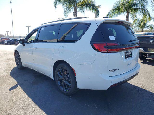 new 2024 Chrysler Pacifica car, priced at $53,713