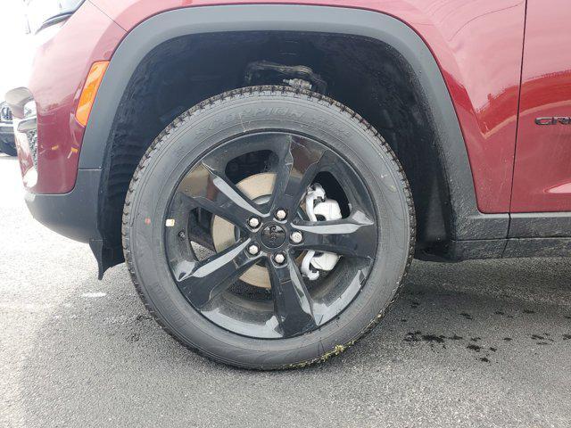 new 2024 Jeep Grand Cherokee car, priced at $49,421