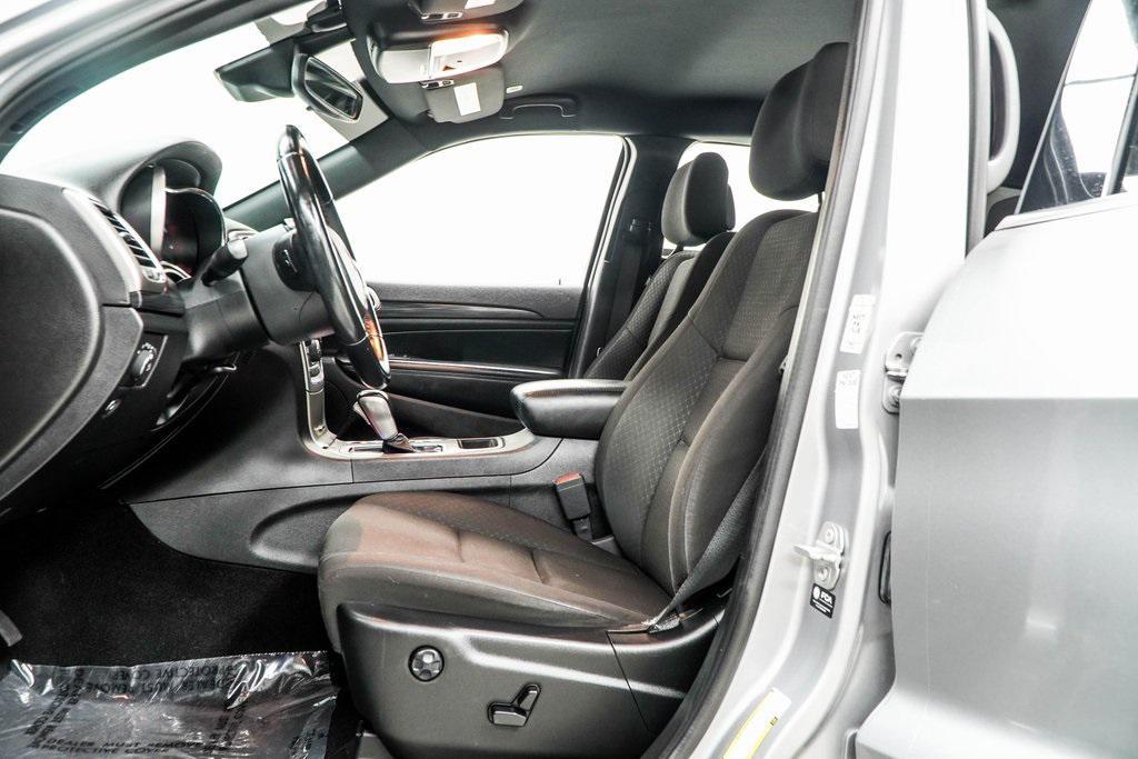 used 2021 Jeep Grand Cherokee car, priced at $19,499