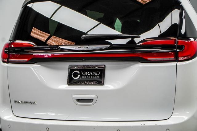 used 2022 Chrysler Pacifica car, priced at $18,300