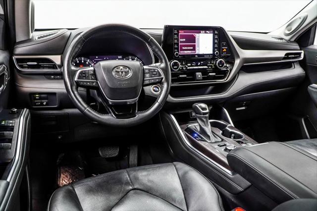 used 2021 Toyota Highlander car, priced at $31,300