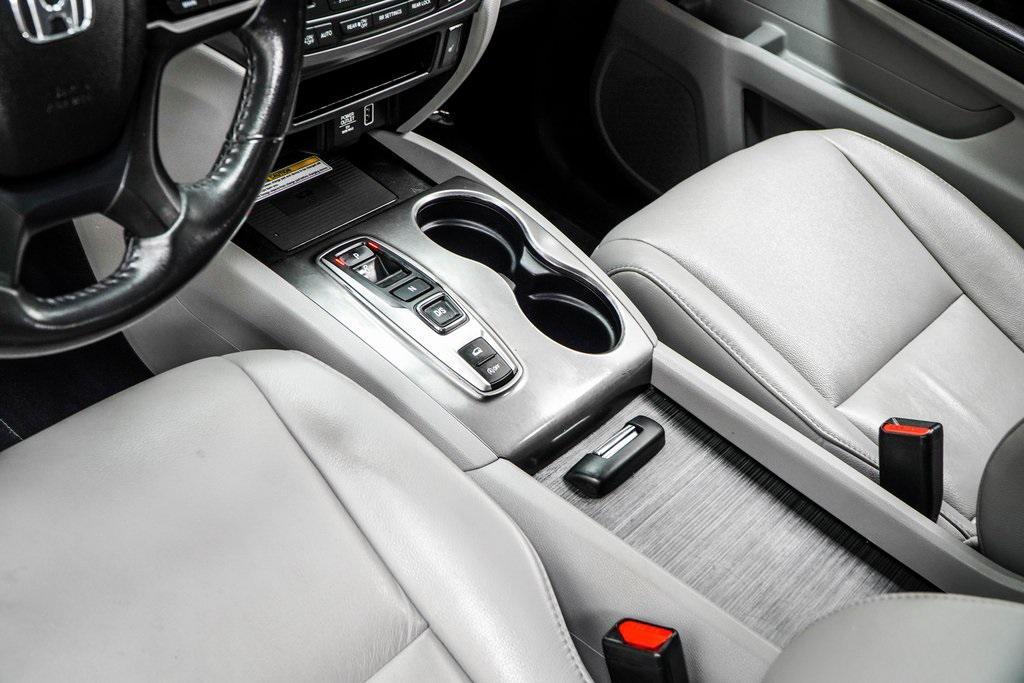 used 2022 Honda Pilot car, priced at $29,620