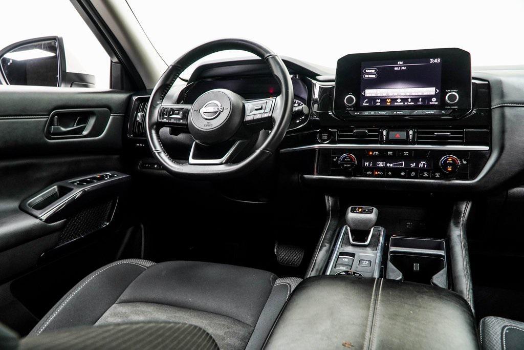 used 2025 Nissan Pathfinder car, priced at $30,750
