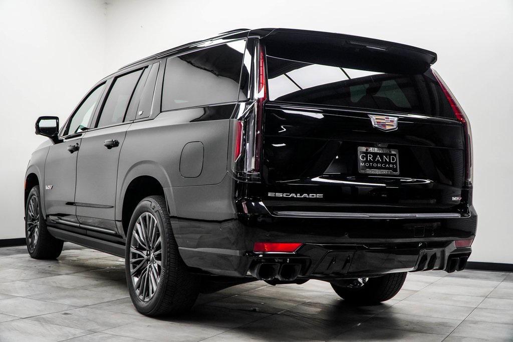 used 2023 Cadillac Escalade ESV car, priced at $108,990