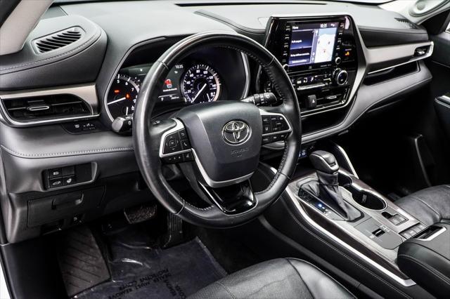 used 2022 Toyota Highlander car, priced at $38,350