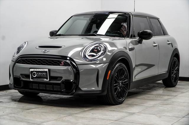 used 2023 MINI Hardtop car, priced at $25,690