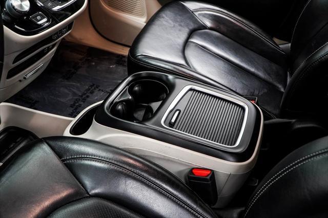 used 2022 Chrysler Pacifica car, priced at $18,499