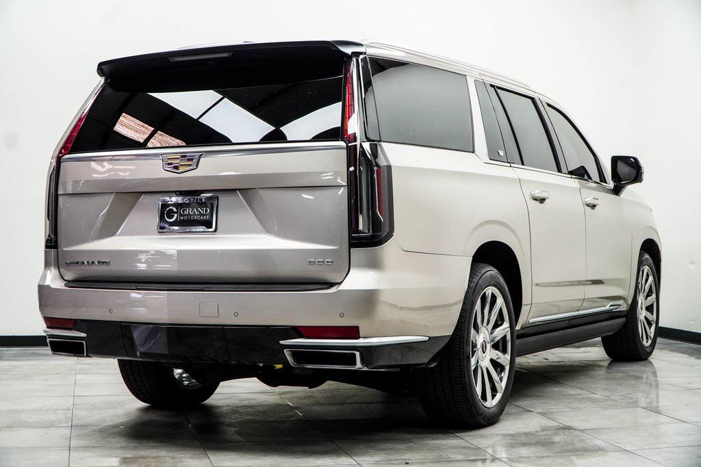 used 2021 Cadillac Escalade ESV car, priced at $60,399