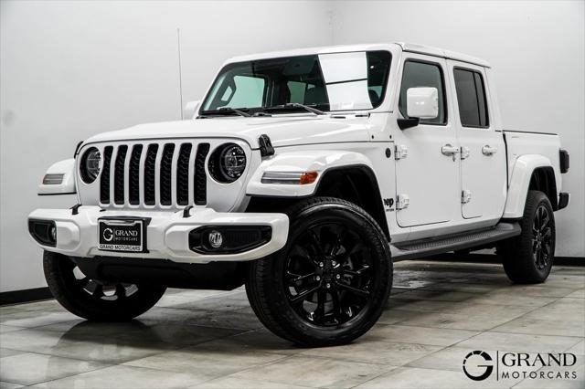 used 2022 Jeep Gladiator car, priced at $35,585