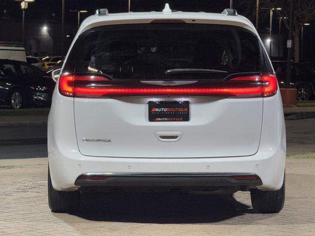 used 2022 Chrysler Pacifica car, priced at $15,700