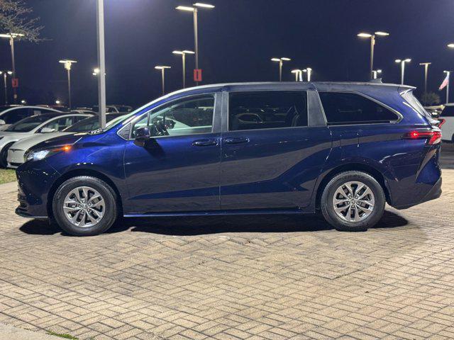 used 2023 Toyota Sienna car, priced at $31,900