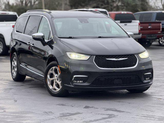 used 2022 Chrysler Pacifica car, priced at $21,000