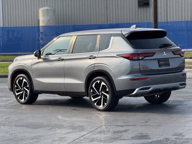 used 2023 Mitsubishi Outlander car, priced at $22,300