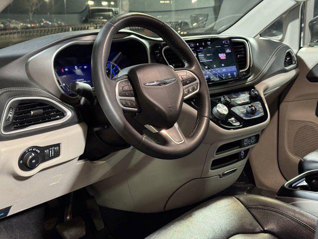 used 2022 Chrysler Pacifica Hybrid car, priced at $19,500