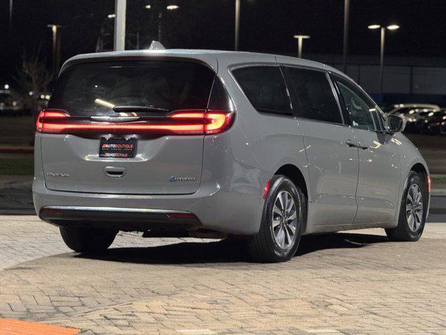 used 2022 Chrysler Pacifica Hybrid car, priced at $19,500