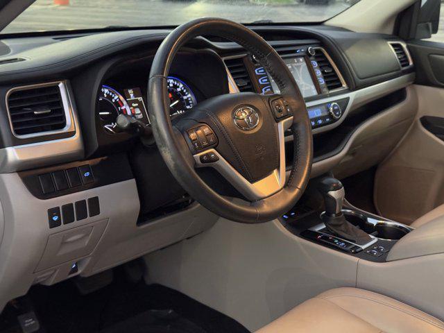 used 2015 Toyota Highlander car, priced at $16,800